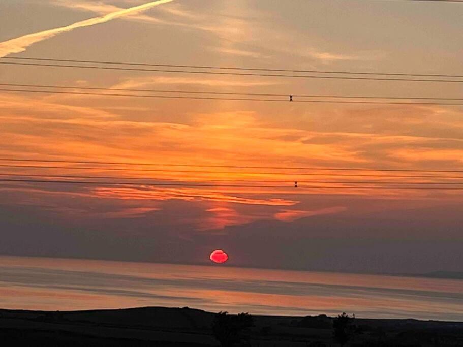 Hedd Wen Villa Llanllyfni Buitenkant foto