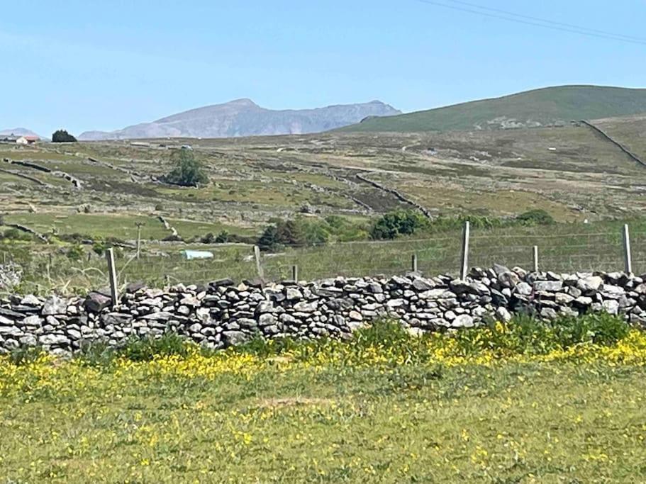 Hedd Wen Villa Llanllyfni Buitenkant foto